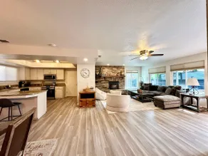 Forest & Vine Hot tub, Pet Friendly, walk to town - Image 5