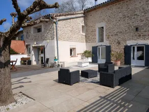 Large atypical house, 10 guests. - Image 2