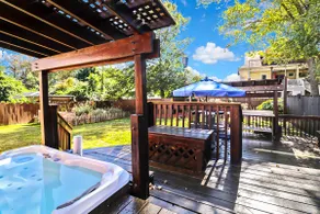 616.A Coastal 1BR Beachside Stay w/ Hot Tub & Yard - Image 2