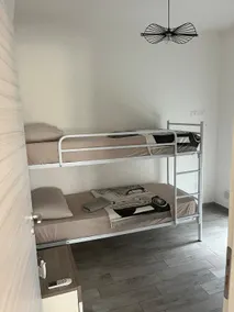 Modern seaside apartment - Image 3