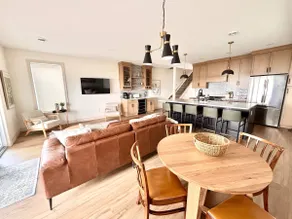 Anchor down on your private Beachfront Cottage - Image 2