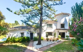 Villa Dos Palomas on the Golden Mile in Marbella - Image 5