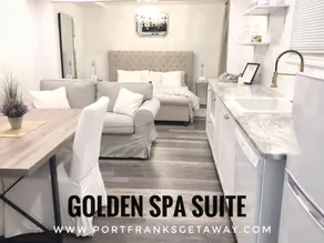 Romantic Golden Spa Suite w/shared Hot Tub, Sauna - Image 2
