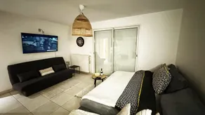 Honey Home Cottage: A Warm Welcome in Loiret - Image 4