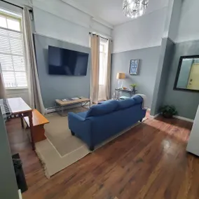 Downtown, 1st floor with 2 king beds, pet friendly - Image 3