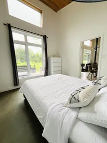 Chalet with Hot Tub & Sauna. Magical view of Mont-Ham - Image 5