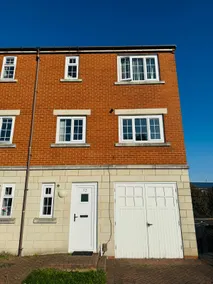 "Fishermans House" By Greenstay Serviced Accommodation - Large 4 Bed House With Parking - The Perfect Choice For Contractors, Families & Mixed Groups - Image 3
