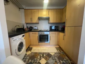 Ayr Cozy Corner Apartment - Image 3