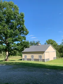 Entire home on 7 acres - unwind near campus/town - Image 2