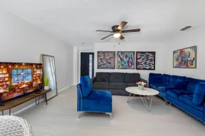 ⤿15 bdrm Villa Nr. Airport, Riverwalk, Stadiums & Beaches w/ fire pit Sleeps 33⤾ - Image 3