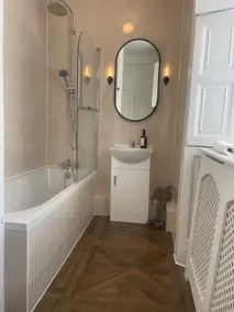 2 Bedroom Flat With Stunning Sea View - Image 4