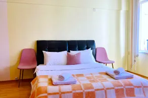Sunny Central Apartment for 4 Guests 2 minutes from High Street - Image 3