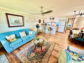Lux Pheapie Beach Retreat, Beachfront With AC - Image 3