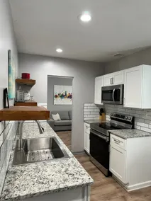 Asiatown Cottage - Near Downtown/University Circle - Image 3