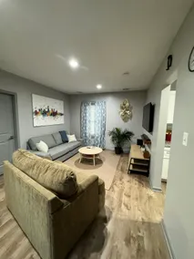 Asiatown Cottage - Near Downtown/University Circle - Image 2