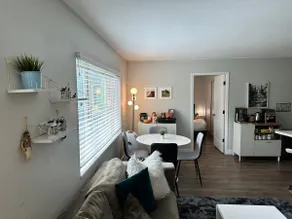 Clean Modern Look Condo Next to Convention Center - Image 3