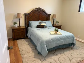 Broadview Lovely Apt Close to Beaches - Image 2