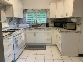 Work and Play 2 bed, 2 bath in Beautiful St Thomas - Image 3