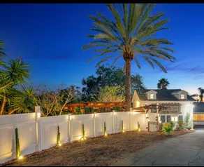 Luxury Romantic Spa Retreat Near Beach - Image 2