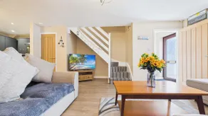 Harry's - 2 Bedroom Holiday Home - Tenby - Image 5