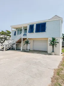 Second Wind~4 bdrm, Steps2beach,Gas Firepit, Pets! - Image 2