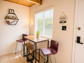 Stylish 2BR | Near Kaiser & Chevron |Wi-Fi+Parking - Image 3