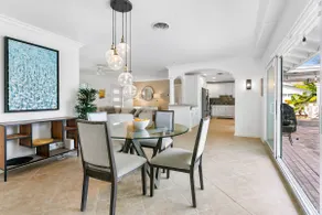 Tropical Oasis - 4 BE/2BA- 8 beds - Heated Pool - Image 5
