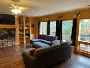 Private Waterfall Apt | No Shared Spaces | pets+ - Image 3