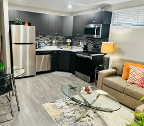 The Pavilion - Exquisite & Cozy Homestyle Suite - Image 2