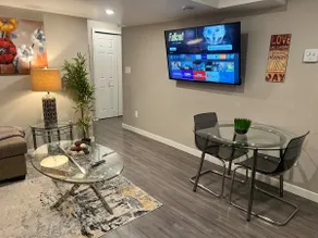 The Pavilion - Exquisite & Cozy Homestyle Suite - Image 5