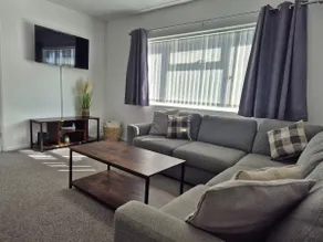 Entire House - Cheshire Oaks/Ellesmere Port - Image 2