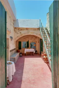 Moundros 1620 Venetian Residence - Image 2