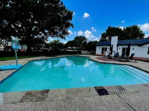 Wedding Stays & Large Family Retreat - Huge Pool Near Lake Lewisville - Image 5