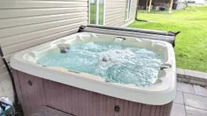6 Bdrm Lake view, Luxury, Modern Cottage w Hot Tub - Image 3