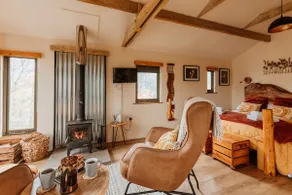 Sycamore Cabin with woodfired Hot Tub - Image 4