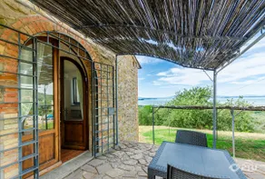 Rustikal mit Pool- und Seeblick - APT ARATRO - Image 3