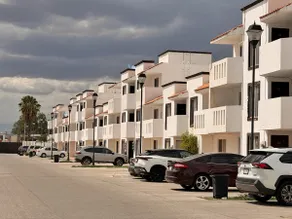 Private Condo - A/C - We Invoice - Image 2