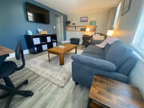 Explore Scenic MQT! Bluff St Estates 1st Floor Apt - Image 3