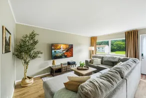 Modern Cottage Retreat Near UT, Airport & Smokies - Image 4