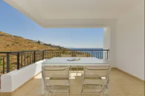 2 bedroom apartment with side sea view - Image 2