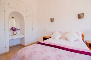 Villa Montenegro - Superbly Located Family Vila - Image 2
