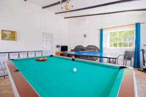 Villa Montenegro - Superbly Located Family Vila - Image 5