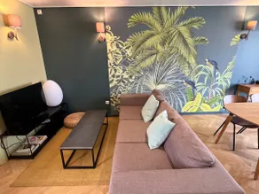 Terrace & view of Lyon/Fourvière – 2 bedrooms – Air-conditioned - Image 2
