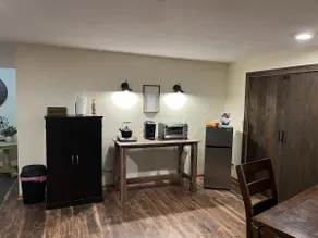 Entire Lower Level, Countryside Garden Suite - Image 5