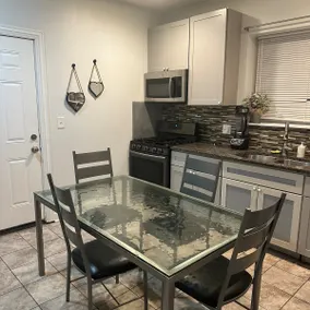 420 at Cheltenham 4BR - Image 3