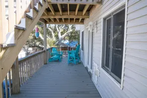 Walk to beach and sound, Pet Friendly Beach House - Image 4