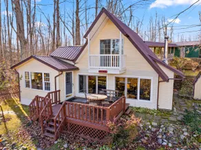 Serene lake front getaway with epic lake views - Image 2