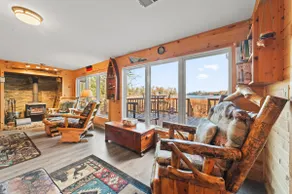 Serene lake front getaway with epic lake views - Image 4