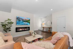 Modern getaway between Mission Ridge & Leavenworth - Image 2