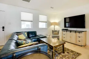 NUOVO! Cottage costiero w / Fire Pit + Patio By the Ocean - Image 4